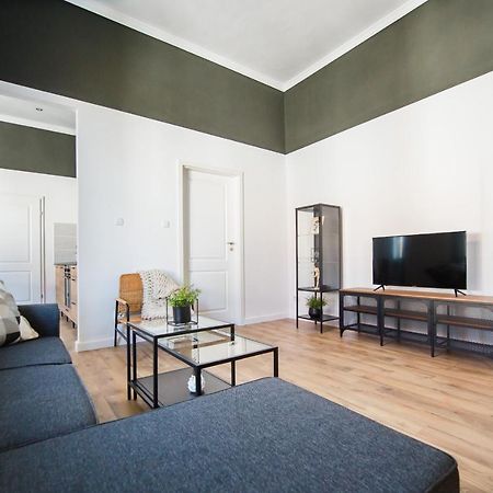 Super Central Spacious Apartment Oradea Exteriér fotografie