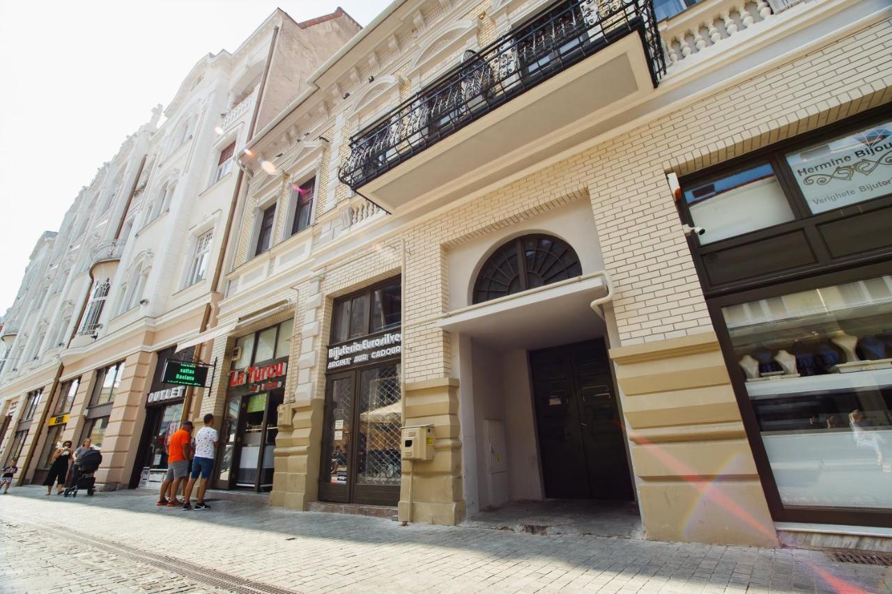 Super Central Spacious Apartment Oradea Exteriér fotografie