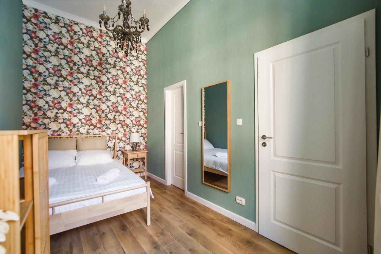 Super Central Spacious Apartment Oradea Exteriér fotografie