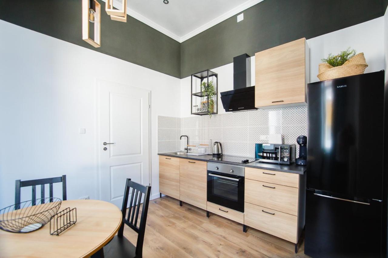 Super Central Spacious Apartment Oradea Exteriér fotografie